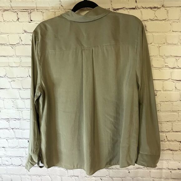 Chicos Sand Utility Button Up Shirt Roll Tab Long Sleeve Front Pockets XL - Picture 4 of 9